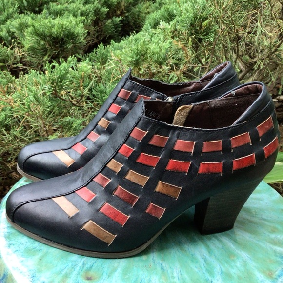 L’ artiste Brilliance (38) WOMEN’S Multicolored Black Leather Ankle Heel Boots. - Picture 5 of 10